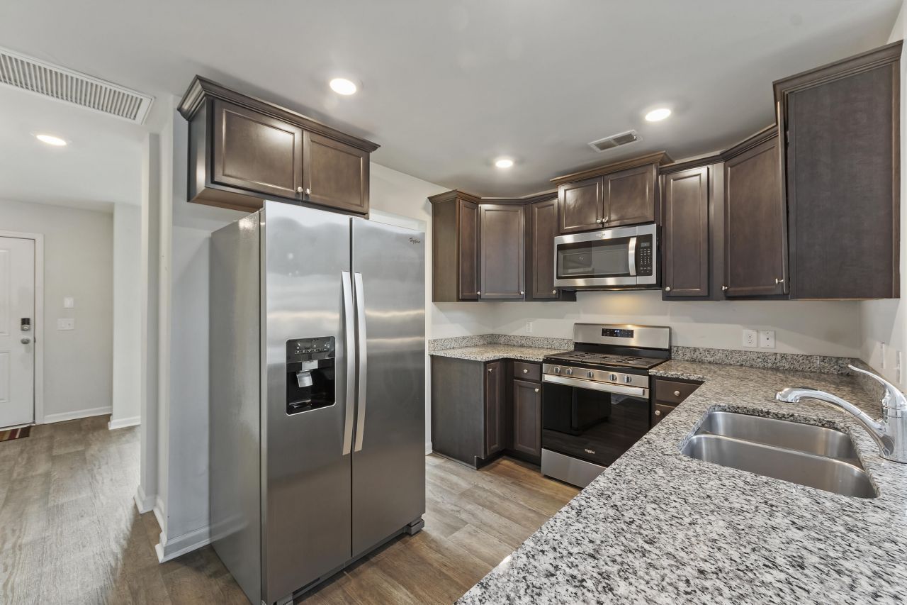 9784 Transplanter Circle Photo 12