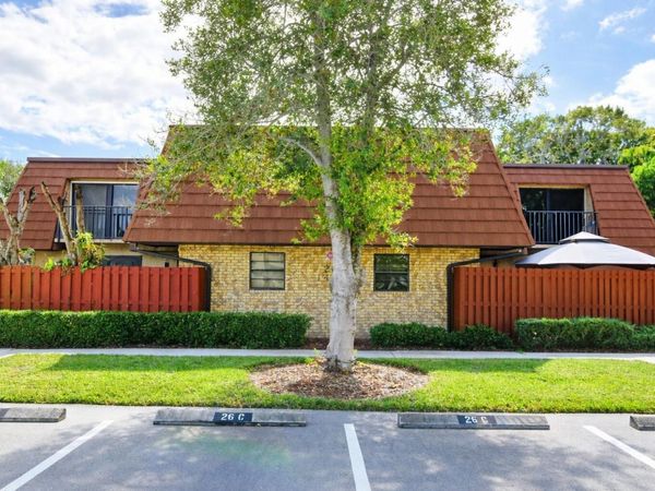 1458 N Lawnwood Circle, Unit 26d, Fort Pierce, FL 34950