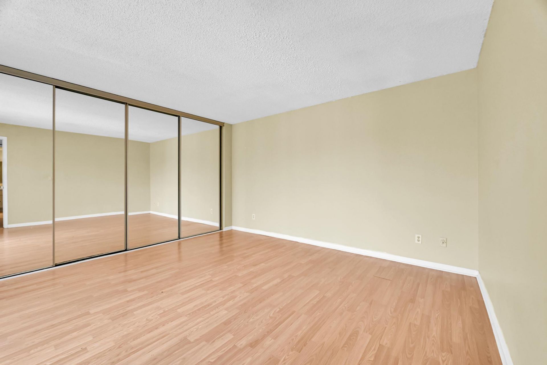 1458 N Lawnwood Circle, Unit 26d, Fort Pierce, FL 34950 Photo