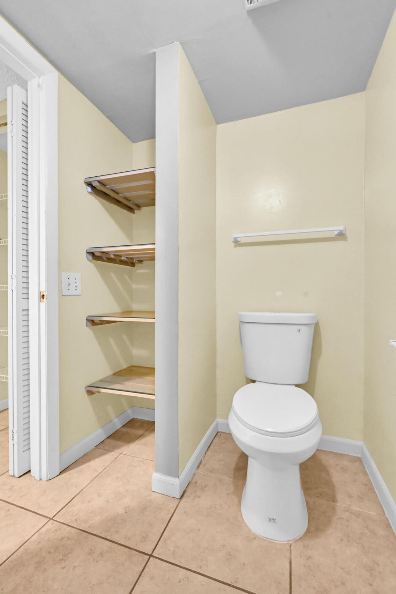 1458 N Lawnwood Circle, Unit 26d, Fort Pierce, FL 34950 Photo