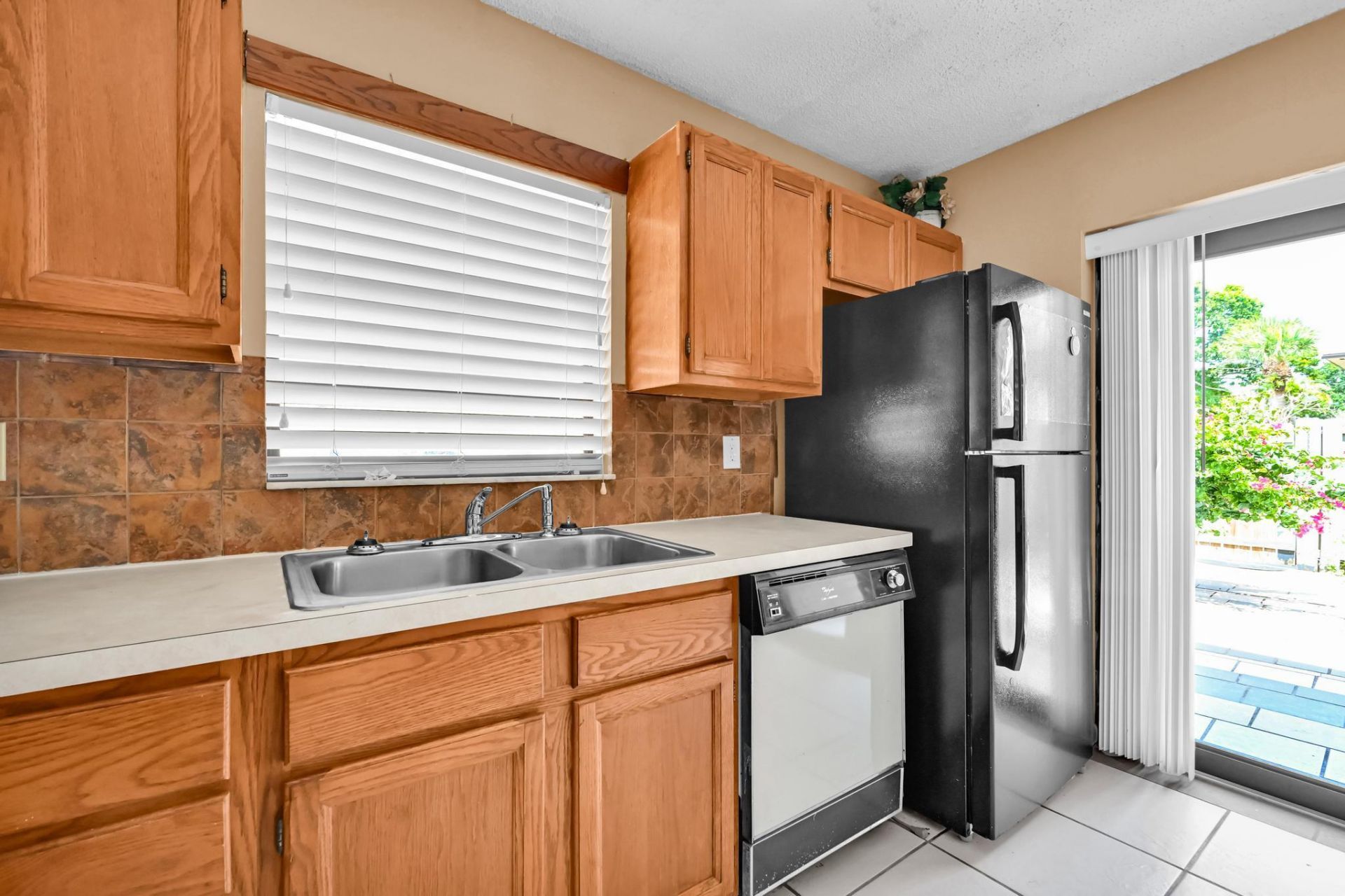 1458 N Lawnwood Circle, Unit 26d, Fort Pierce, FL 34950 Photo