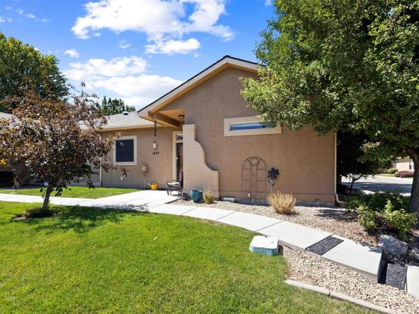 1849 E Horse Creek Ct, Meridian, ID 83642