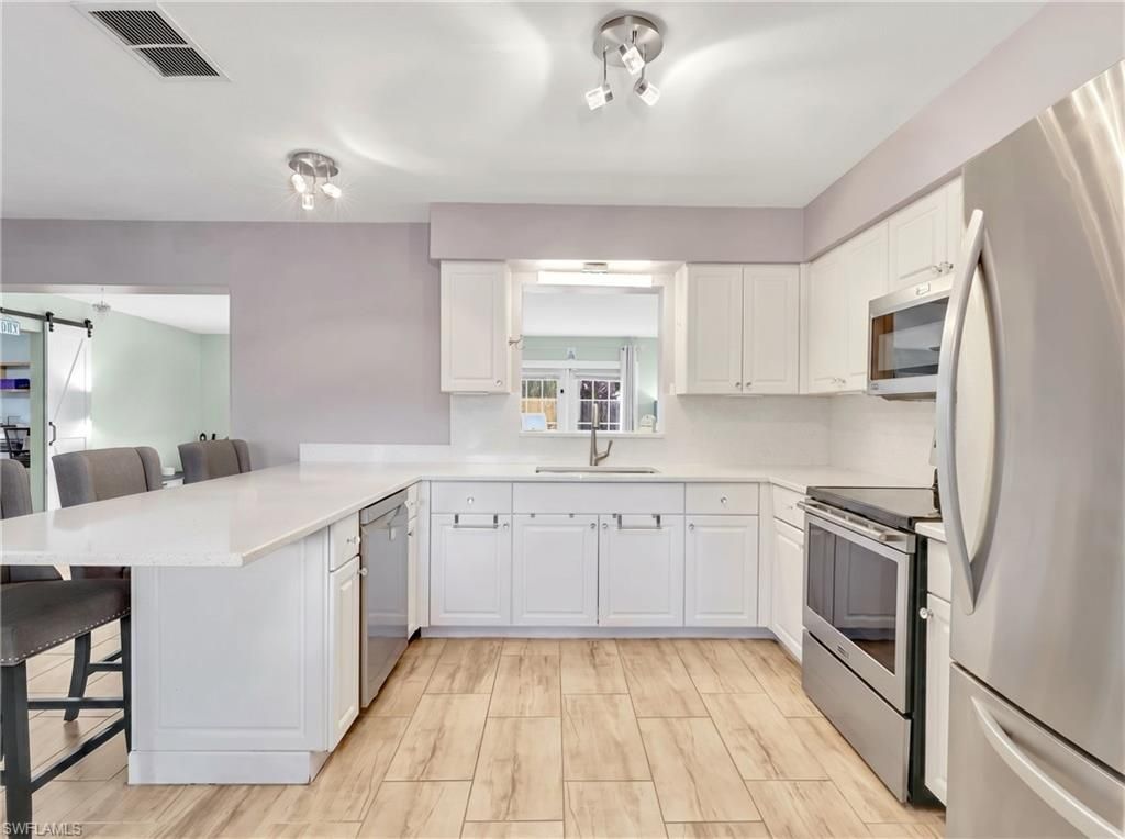 2142 Crystal Dr, Fort Myers, FL 33907 Photo