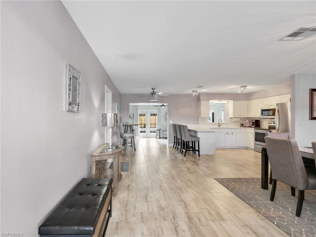 2142 Crystal Dr, Fort Myers, FL 33907 Photo