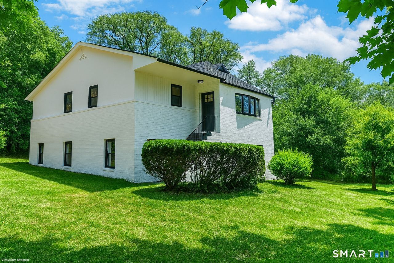 8 Fulton, New Fairfield, CT 06812 Main Photo