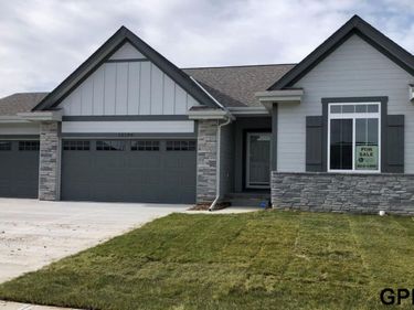 10210 Sherman Street, Papillion, NE 68046