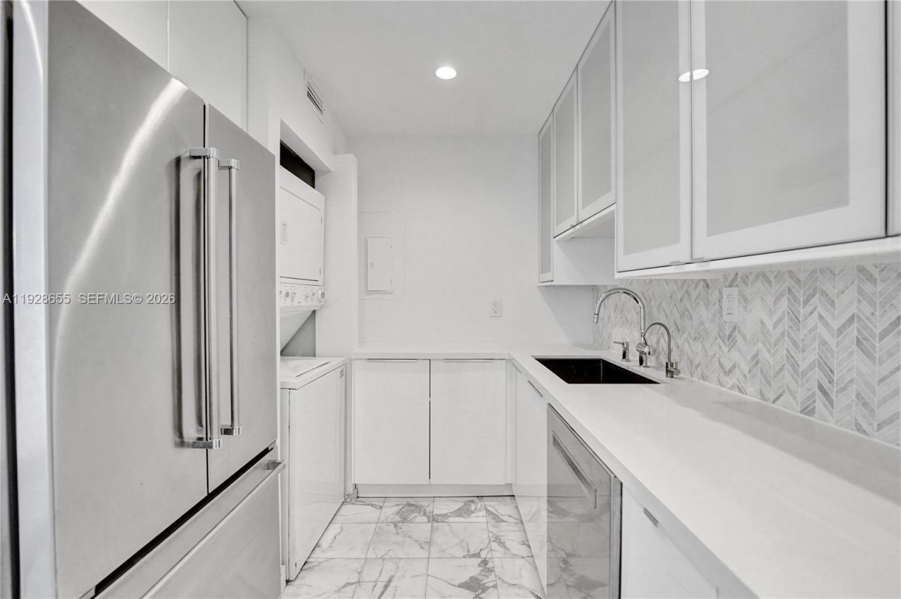 19707 Turnberry Way, Unit 16C, Aventura, FL 33180 Photo