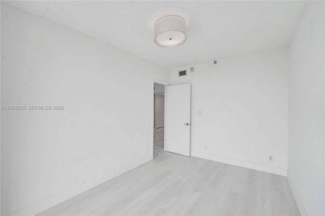 19707 Turnberry Way, Unit 16C, Aventura, FL 33180 Photo