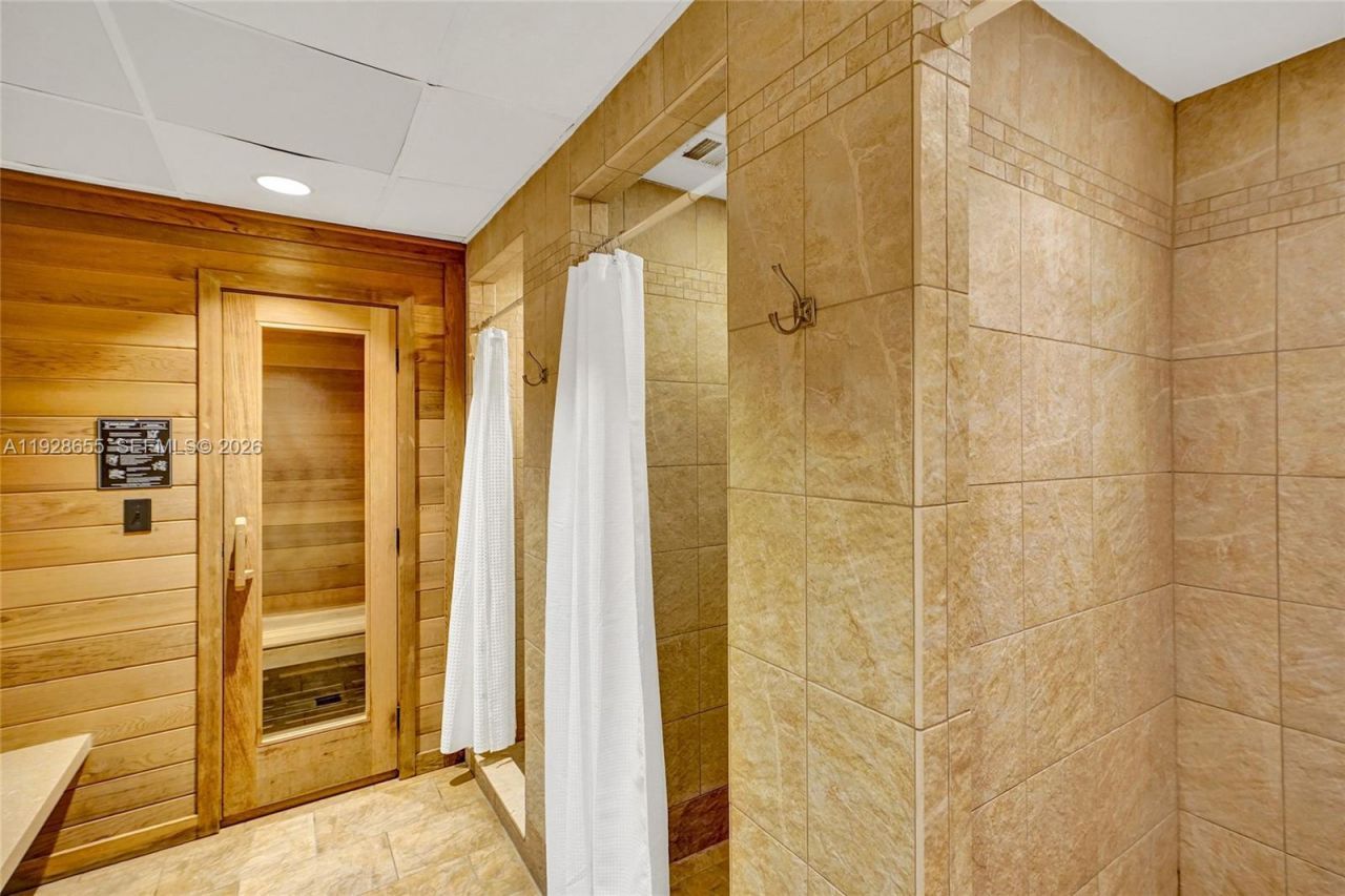 19707 Turnberry Way, Unit 16C, Aventura, FL 33180 Photo