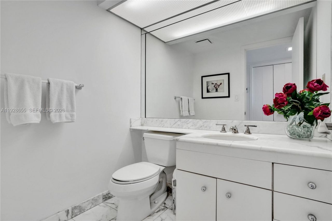 19707 Turnberry Way, Unit 16C, Aventura, FL 33180 Photo