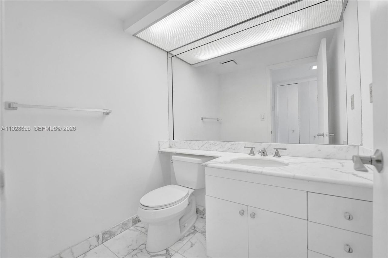 19707 Turnberry Way, Unit 16C, Aventura, FL 33180 Photo