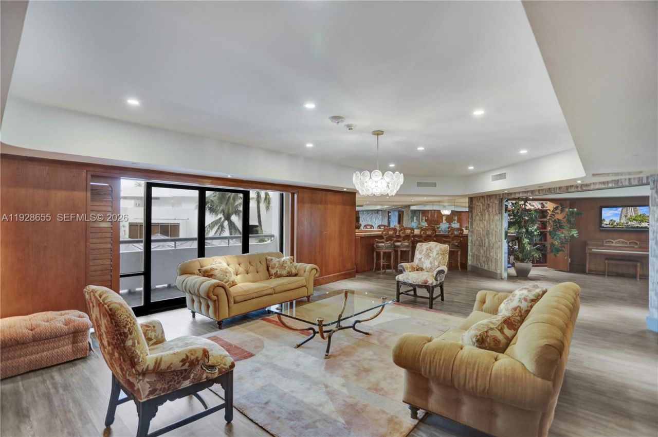 19707 Turnberry Way, Unit 16C, Aventura, FL 33180 Photo