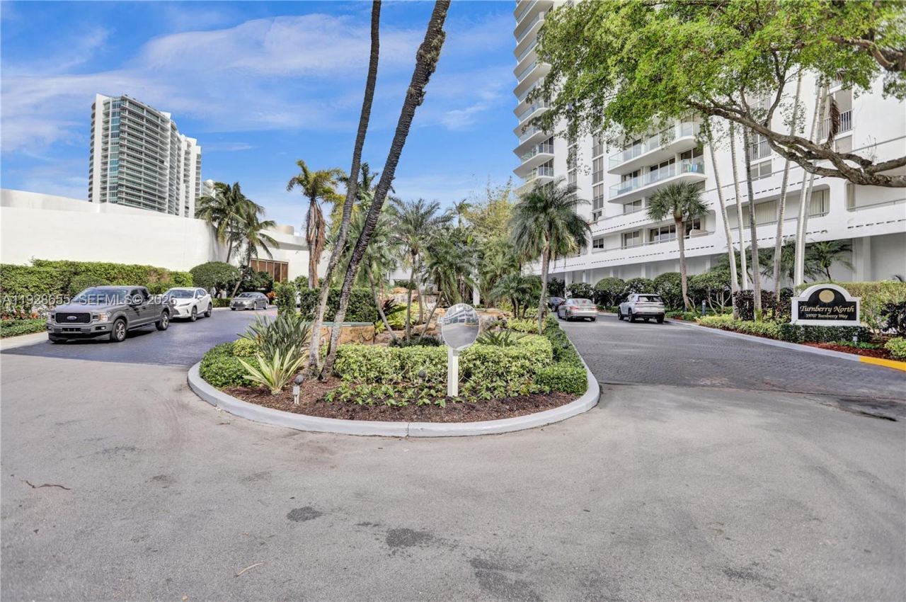 19707 Turnberry Way, Unit 16C, Aventura, FL 33180 Photo