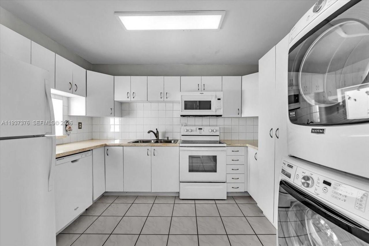 3307 NW 108th Dr, Unit 8, Coral Springs, FL 33065 Photo