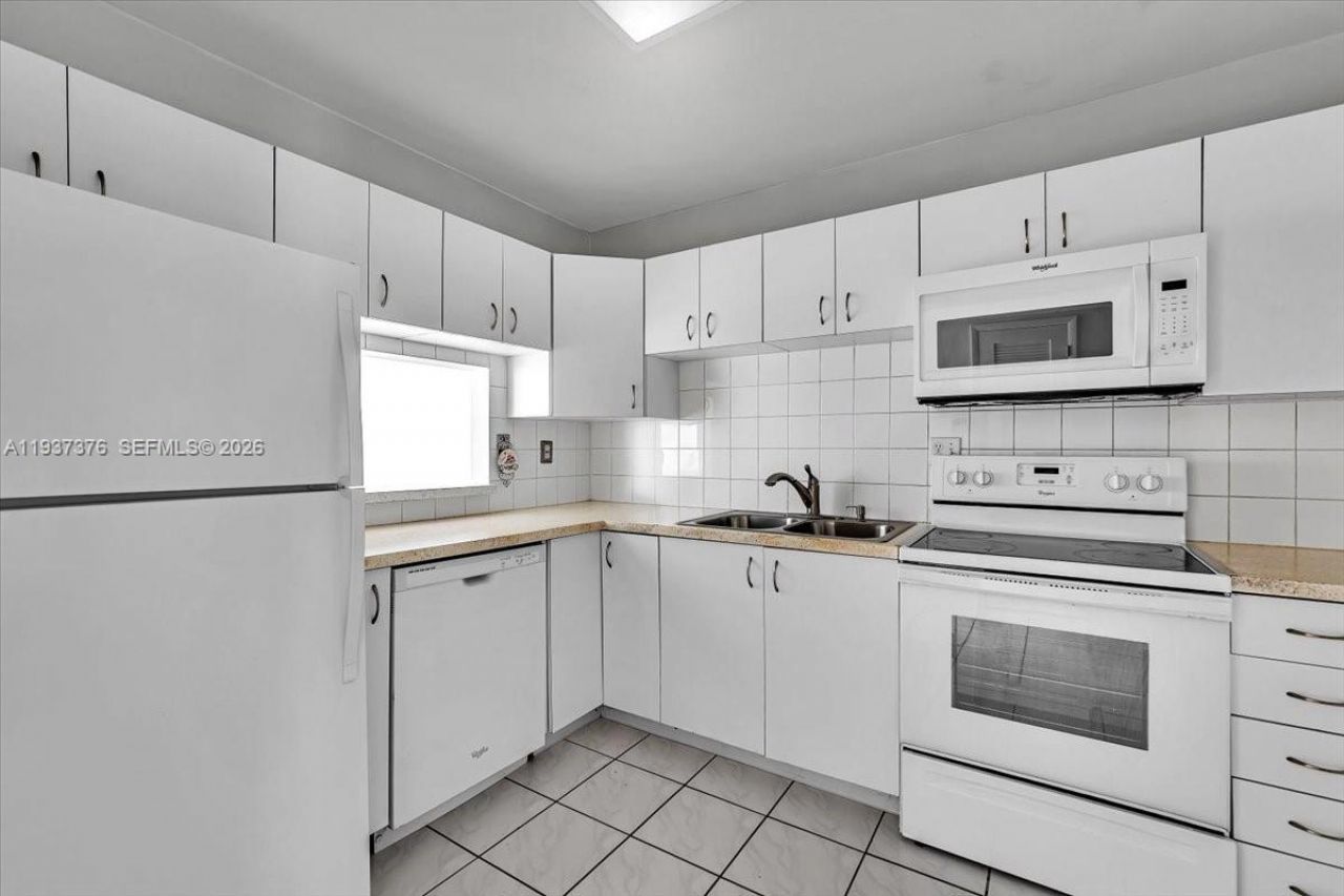 3307 NW 108th Dr, Unit 8, Coral Springs, FL 33065 Photo