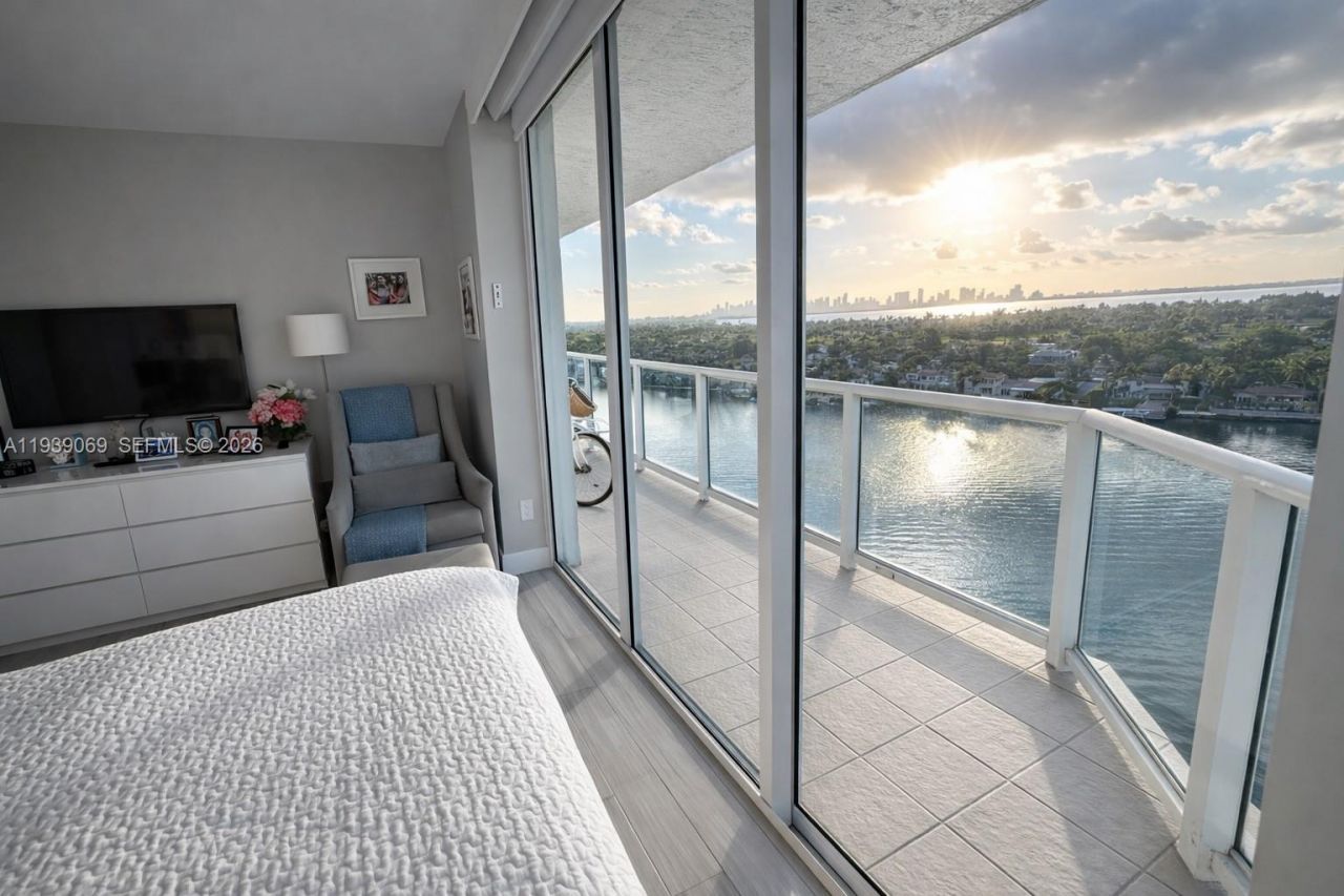 5900 Collins Ave , Unit 1405, Miami Beach, FL 33140 Photo