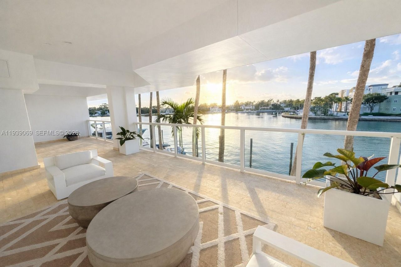 5900 Collins Ave , Unit 1405, Miami Beach, FL 33140 Photo