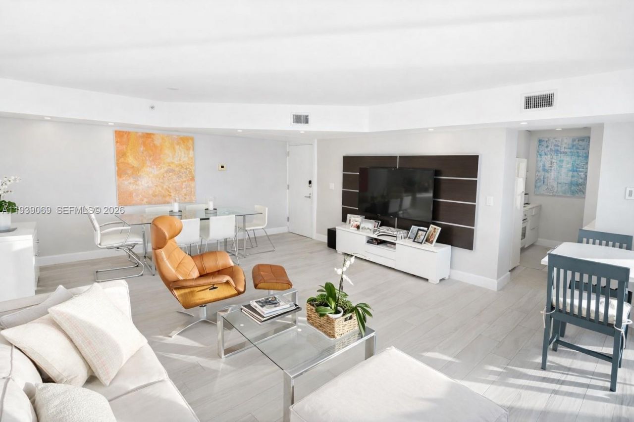 5900 Collins Ave , Unit 1405, Miami Beach, FL 33140 Photo