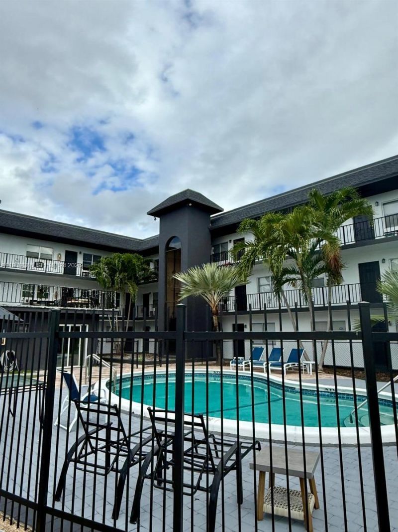 1100 NE 9th Ave , Unit 306, Fort Lauderdale, FL 33304 Photo