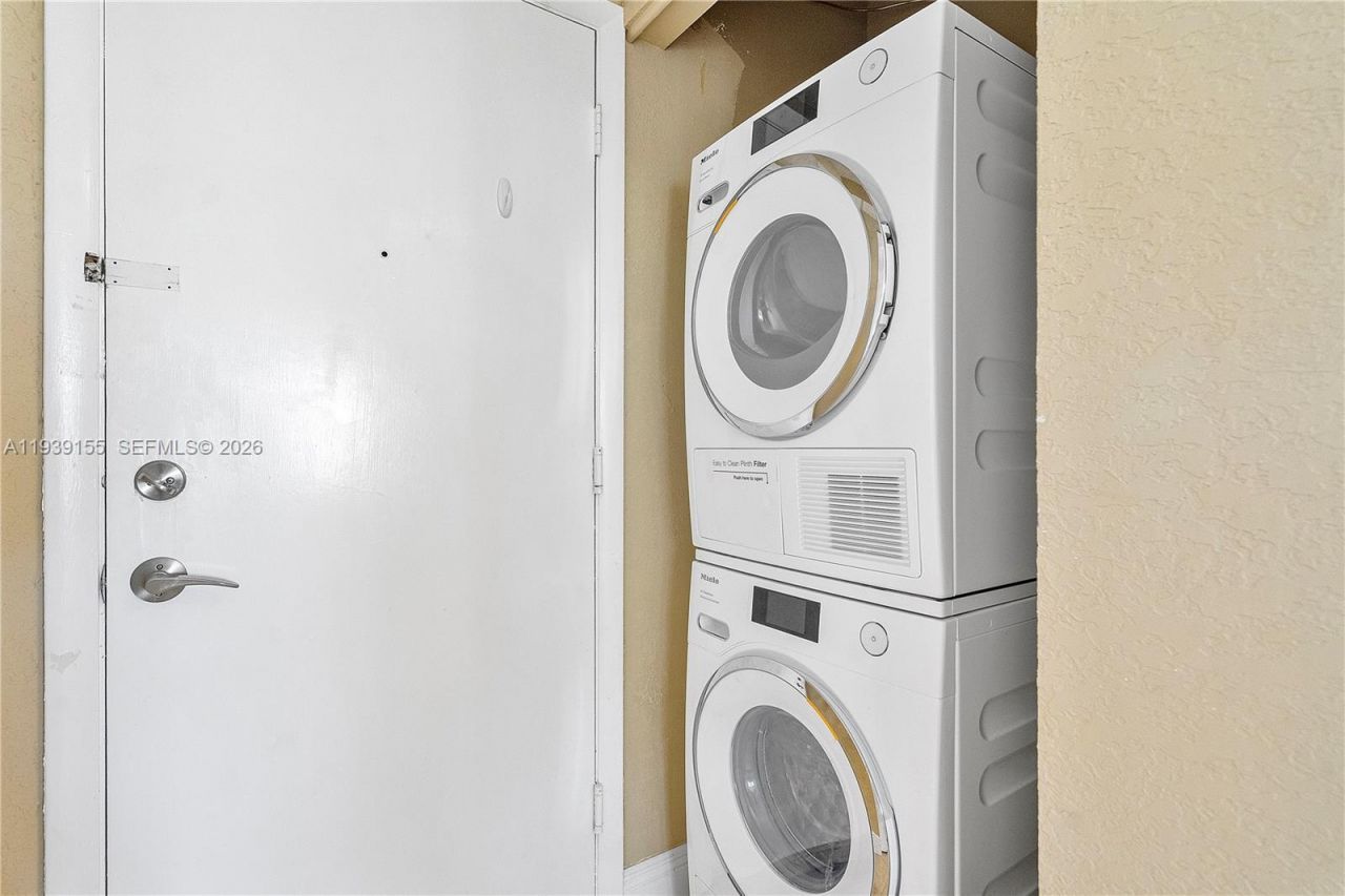 1401 S Ocean Dr, Unit 301, Hollywood, FL 33019 Photo