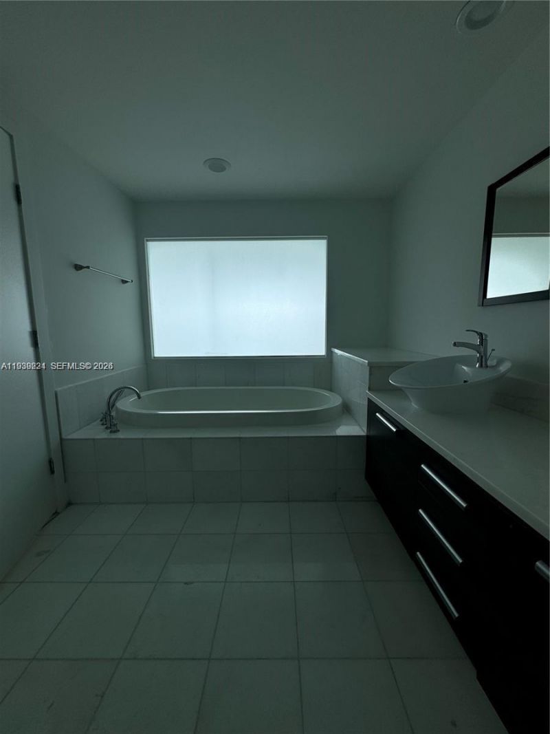 2950 NE 188 St , Unit 344, Aventura, FL 33180 Photo