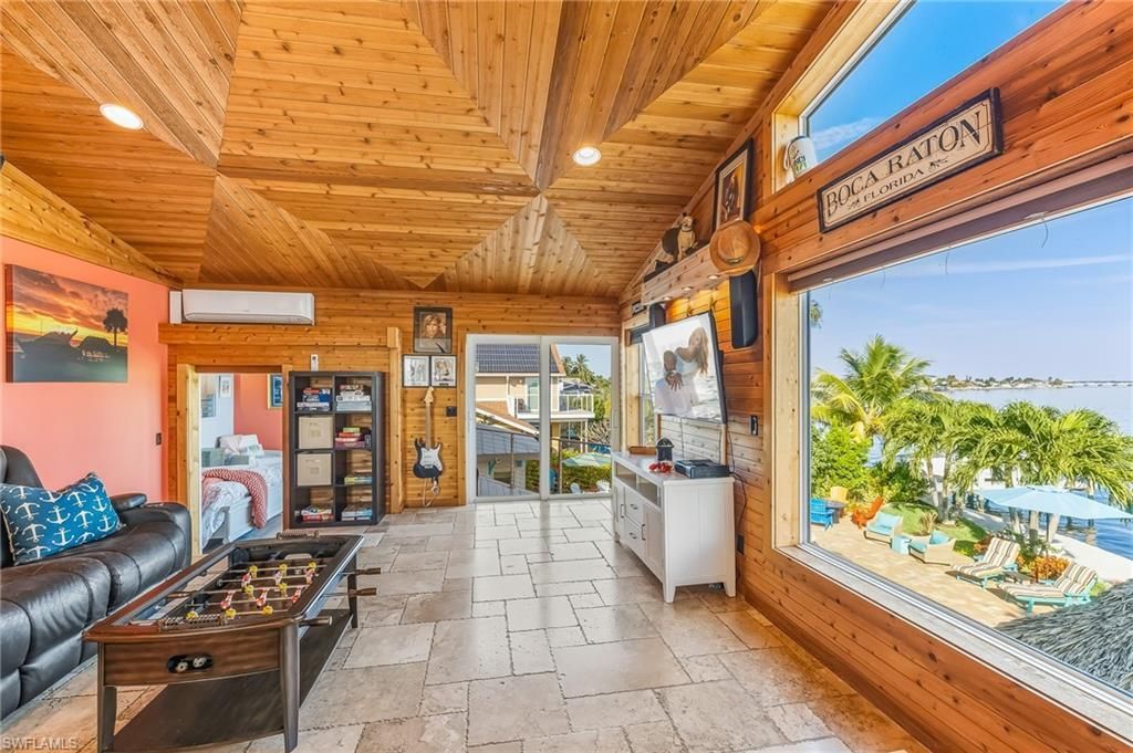 2905 SE 22nd Pl , Cape Coral, FL 33904 Photo