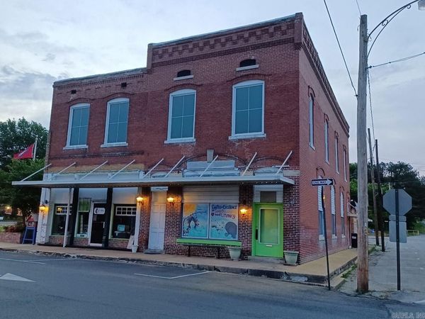 100 N Main Street, Harrisburg, AR 72432