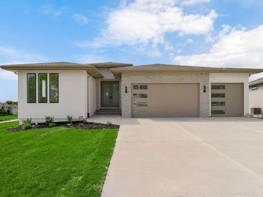 4217 NW 77th Terrace, Kansas City, MO 64151