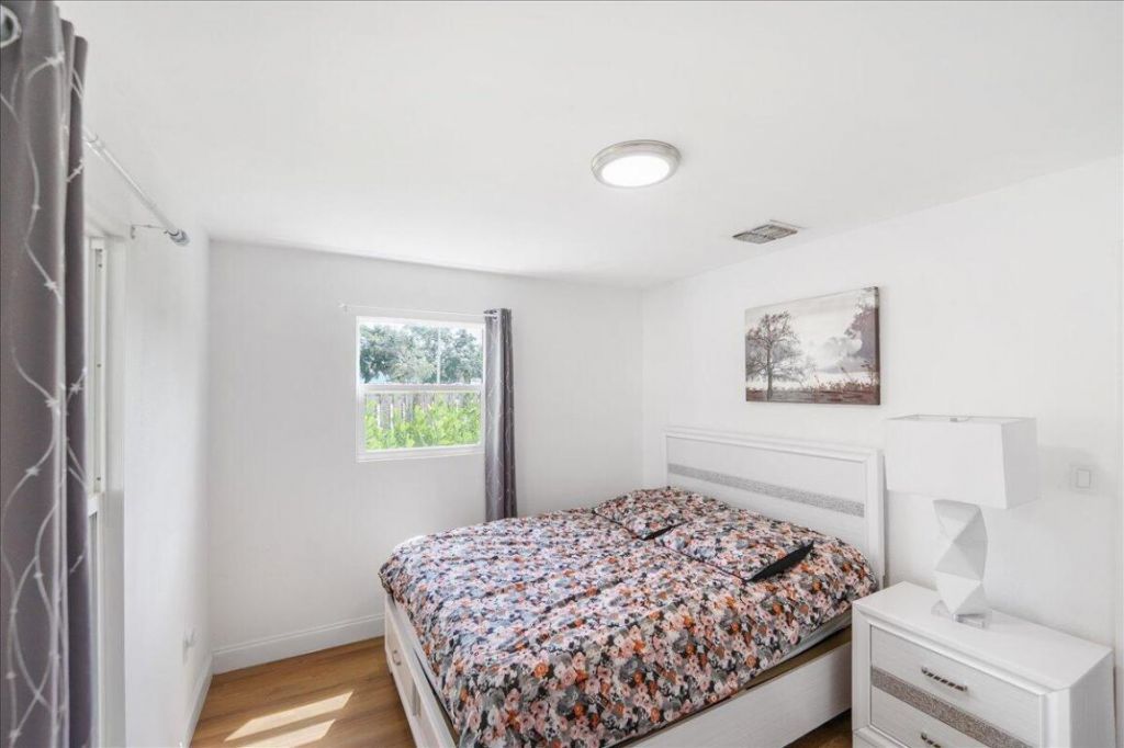 300 SW Prima Vista Boulevard, Port Saint Lucie, FL 34983 Photo