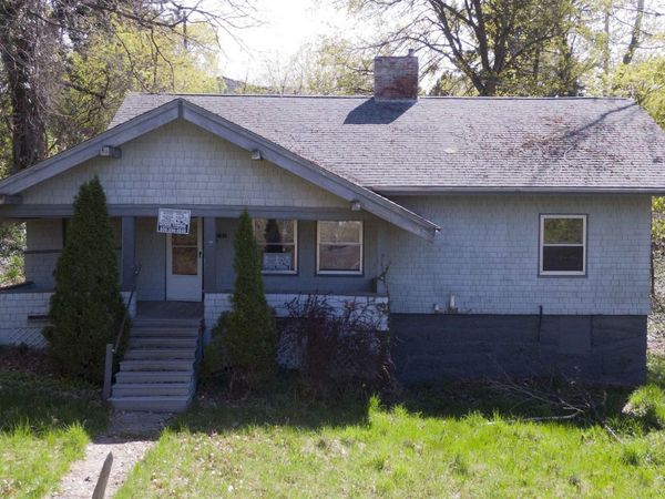 960 NE Maple St, Pullman, WA 99163