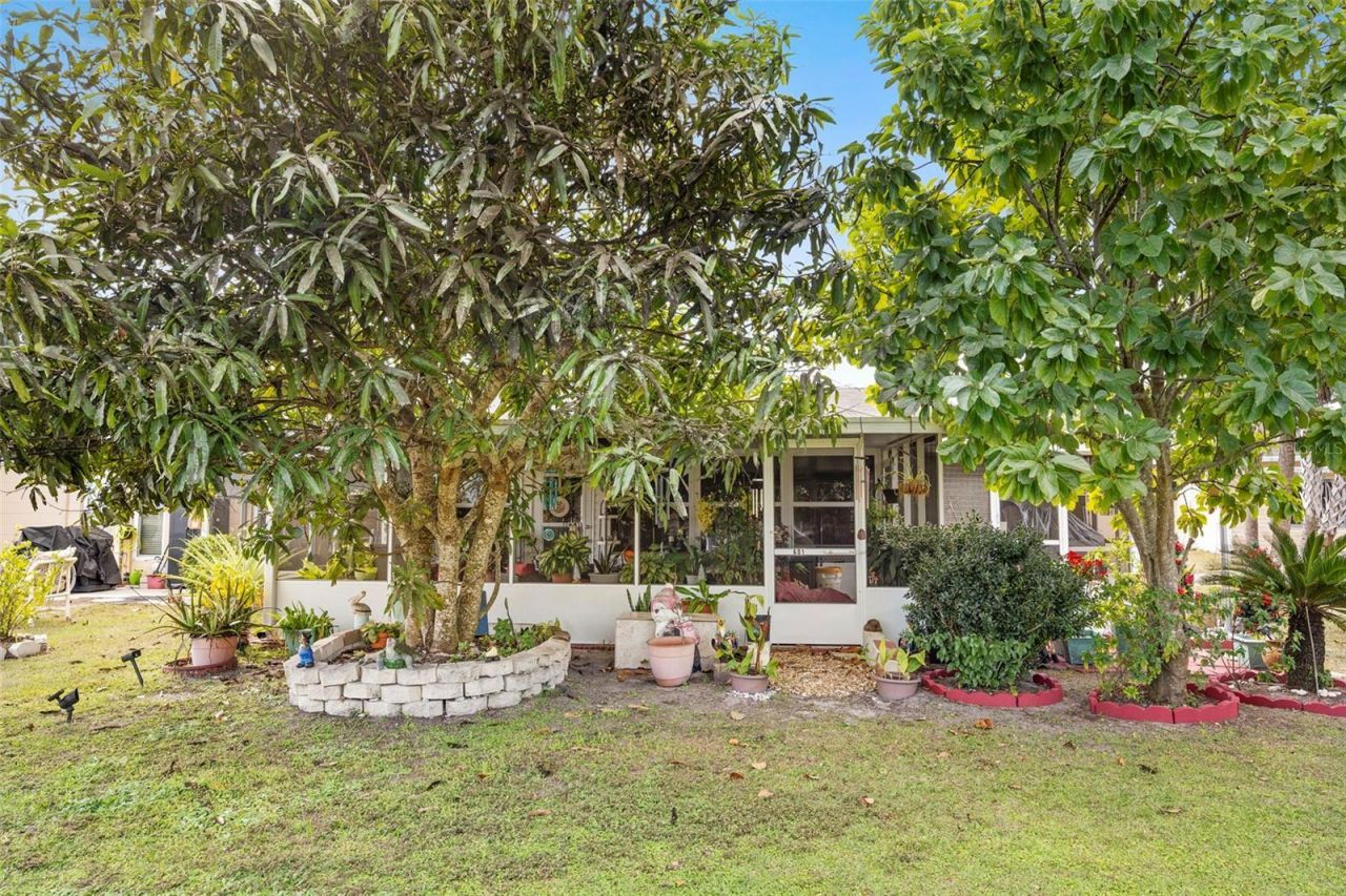 601 Club Circle, Lakeshore, FL 33854 Photo