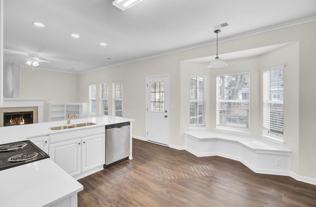 2635 Planters Pointe Boulevard Photo 13