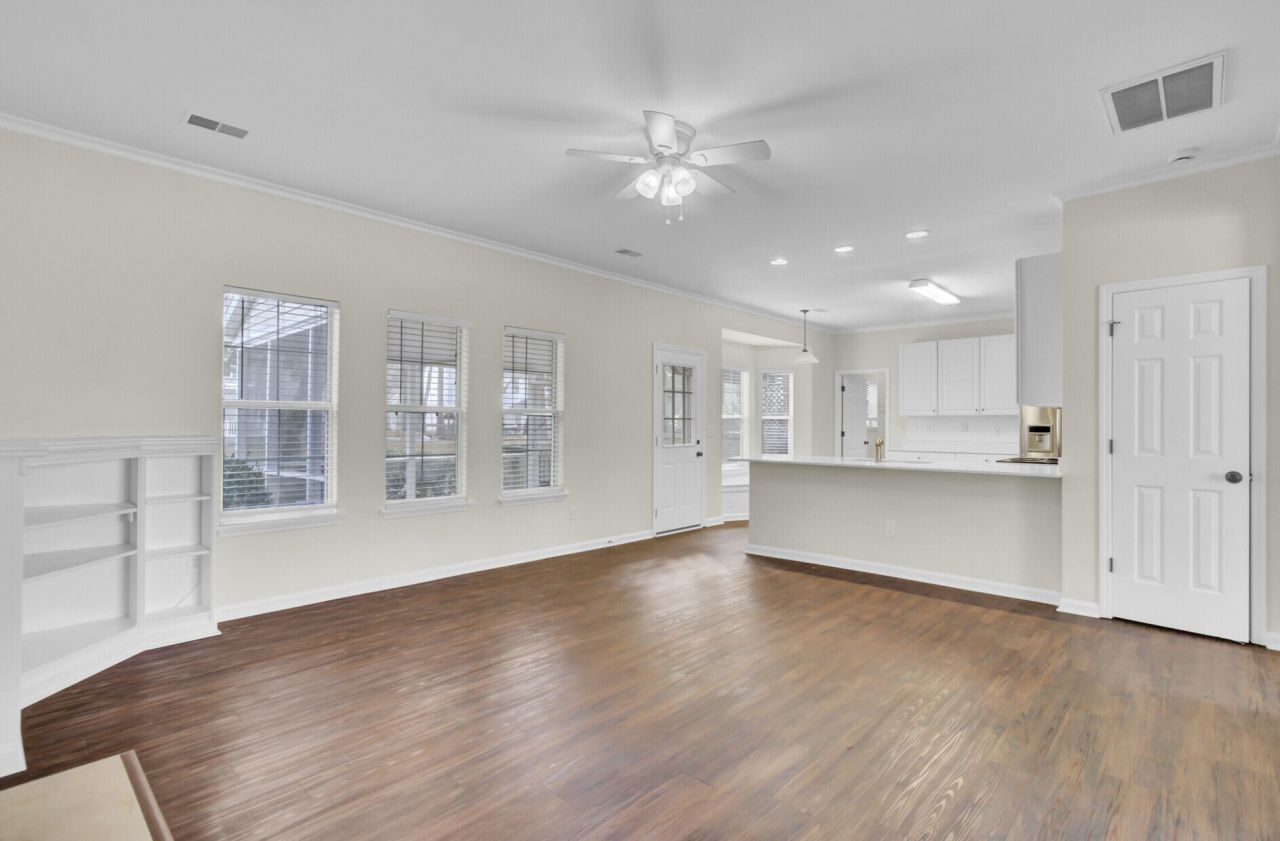 2635 Planters Pointe Boulevard Photo 9