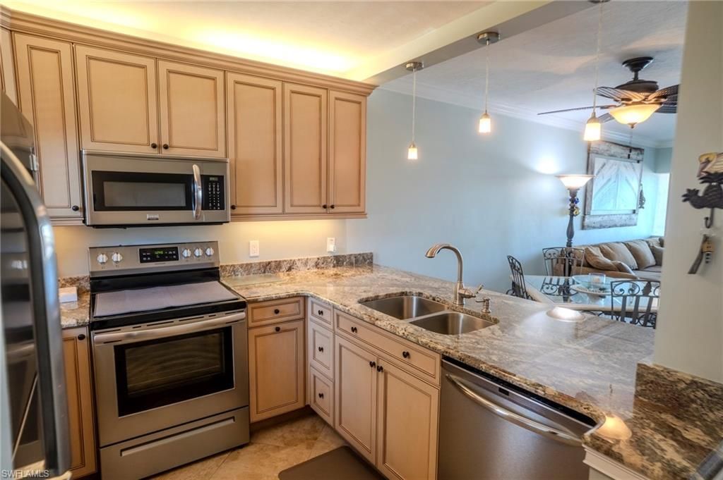 803 River Point Dr, Unit 105B, Naples, FL 34102 Photo