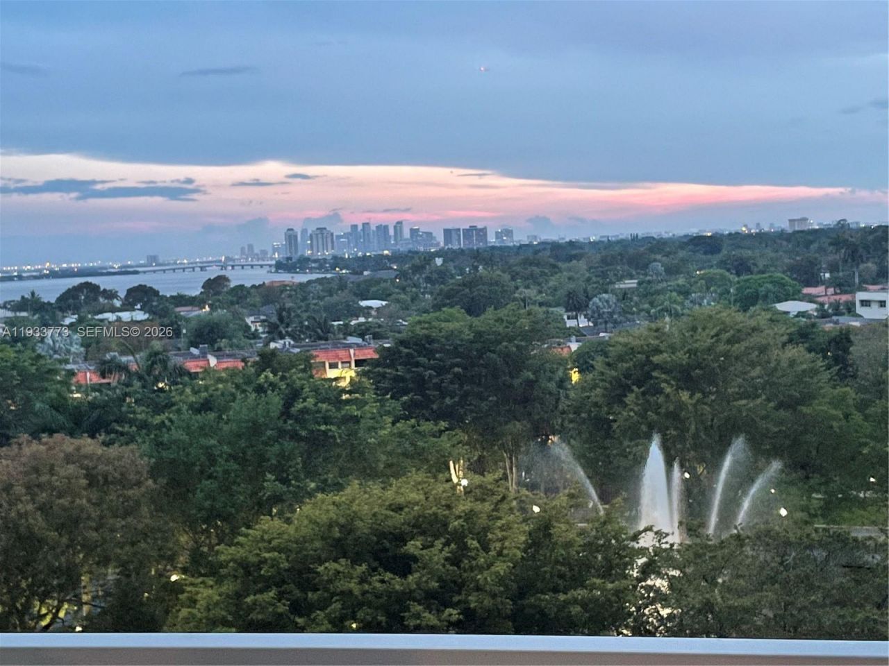 1000 Quayside Ter, Unit 806, Miami, FL 33138 Photo