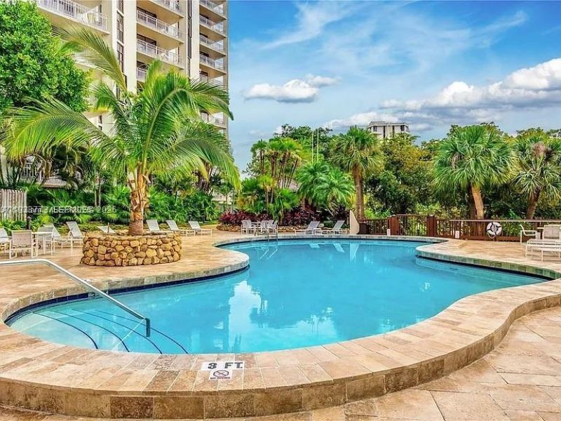 1000 Quayside Ter, Unit 806, Miami, FL 33138 Photo