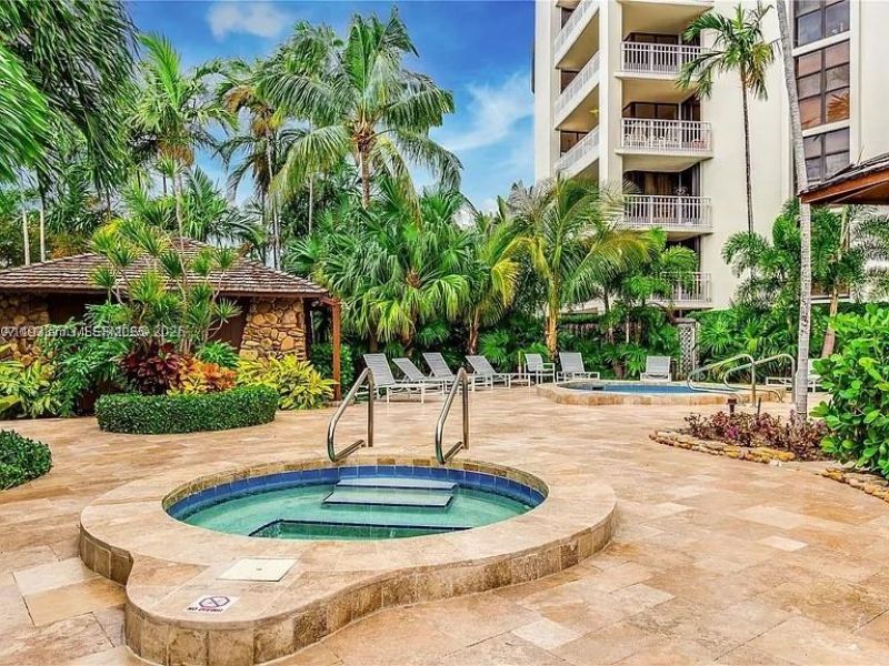 1000 Quayside Ter, Unit 806, Miami, FL 33138 Photo