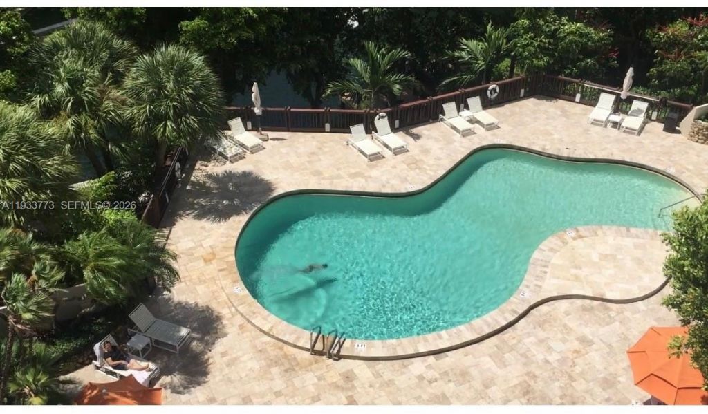 1000 Quayside Ter, Unit 806, Miami, FL 33138 Photo