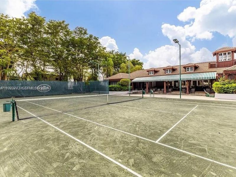 1000 Quayside Ter, Unit 806, Miami, FL 33138 Photo