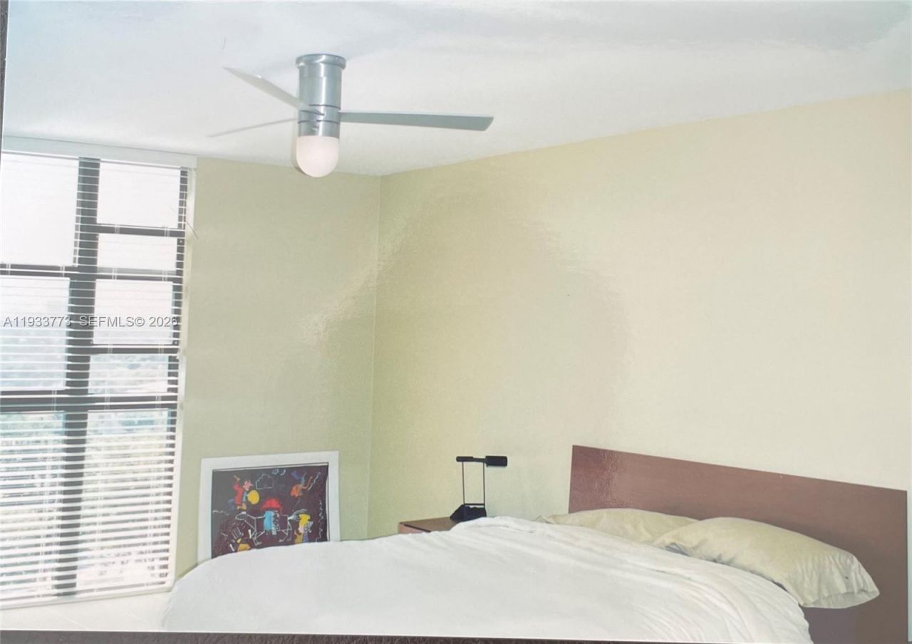 1000 Quayside Ter, Unit 806, Miami, FL 33138 Photo