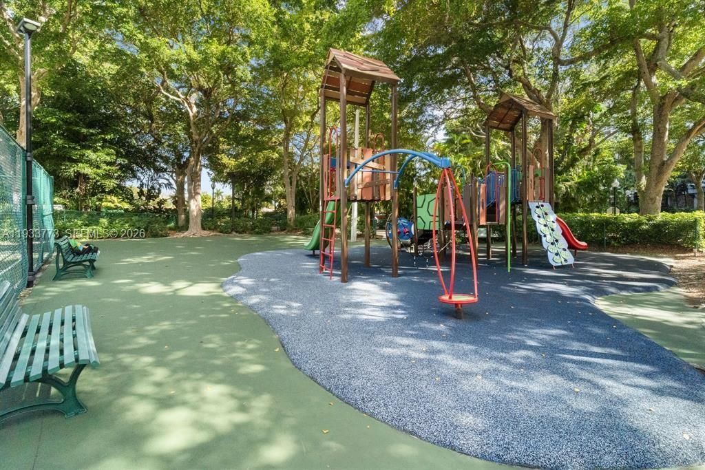 1000 Quayside Ter, Unit 806, Miami, FL 33138 Photo