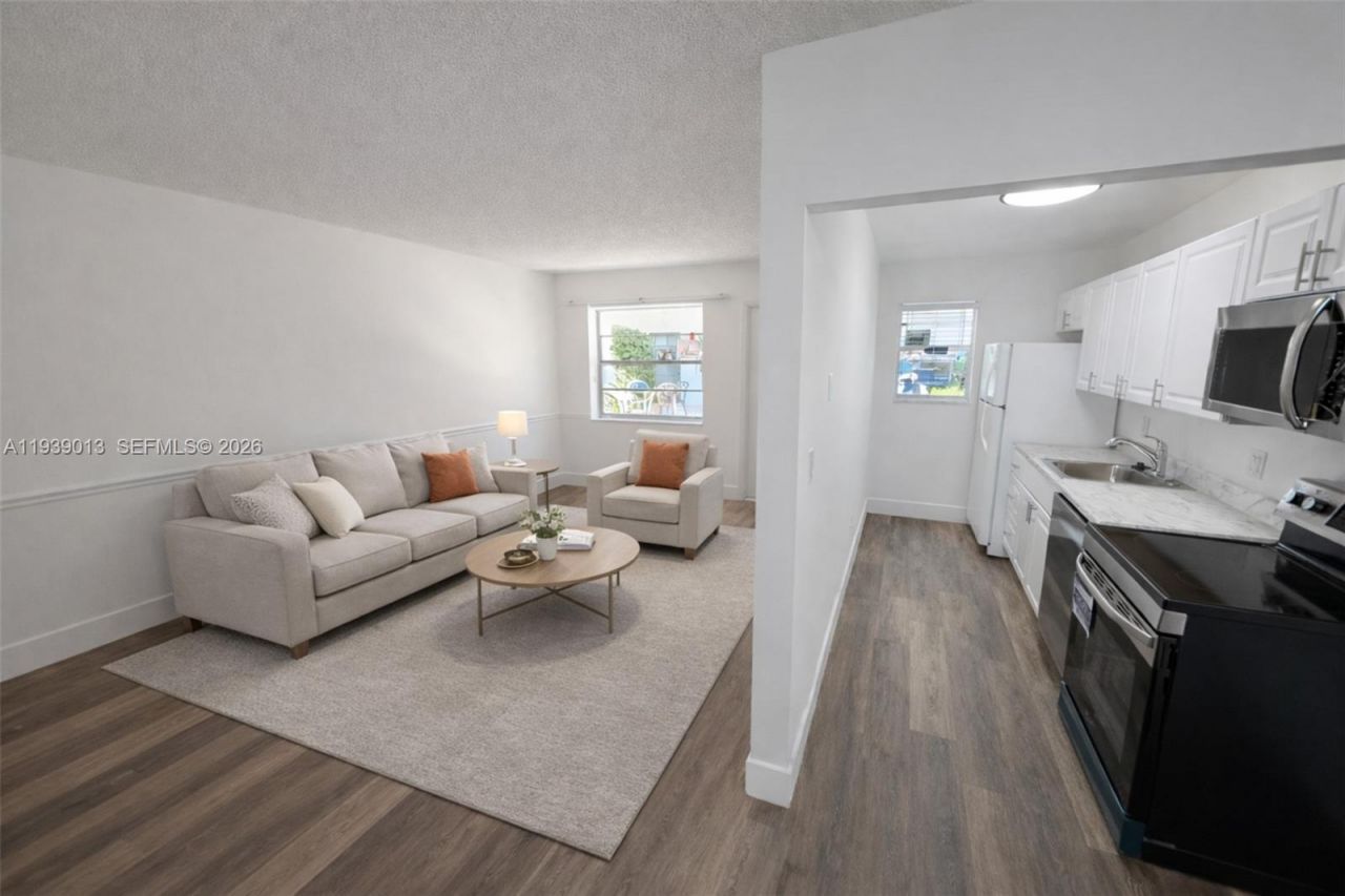 415 NE 2nd St, Unit 121, Hallandale Beach, FL 33009 Photo