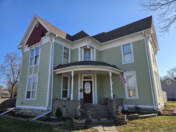 405 College Street , Mt Vernon, MO 65712