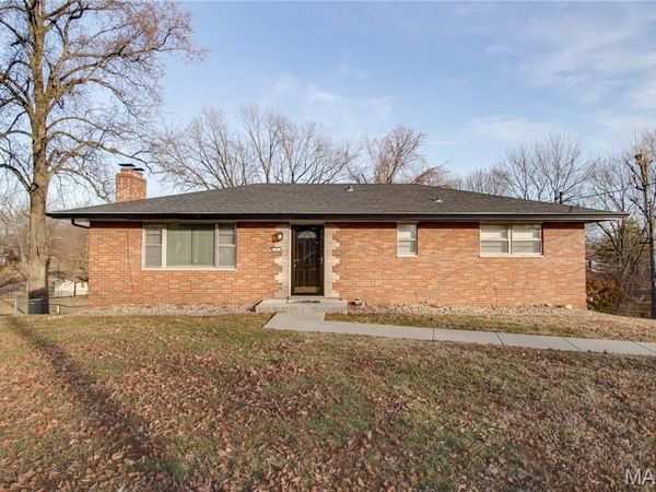 2 Chapel Court, Collinsville, IL 62234