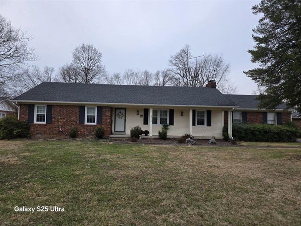 2713 Garrett Drive, Bowling Green, KY 42104