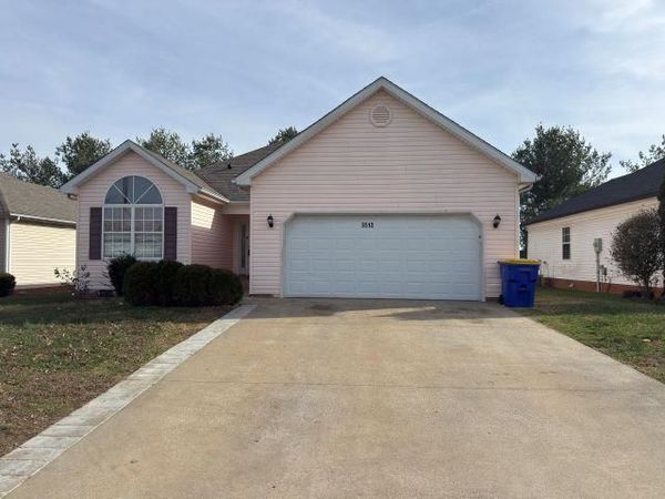 3512 Cave Springs Avenue , Bowling Green, KY 42104