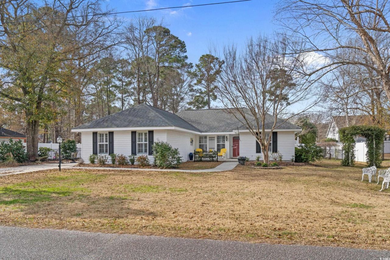 1523 27th Ave. N Photo 5