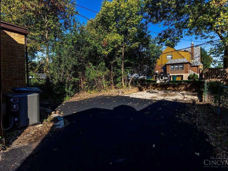 1522 Kenova Avenue, Cincinnati, OH 45237 Photo 3