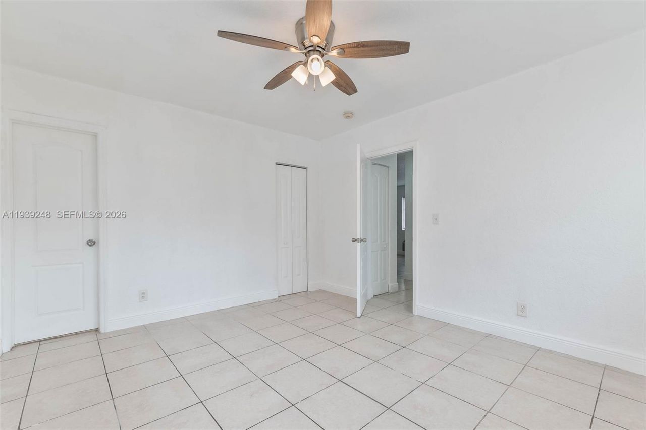 6921 Rue Vendome, Unit 10, Miami Beach, FL 33141 Photo