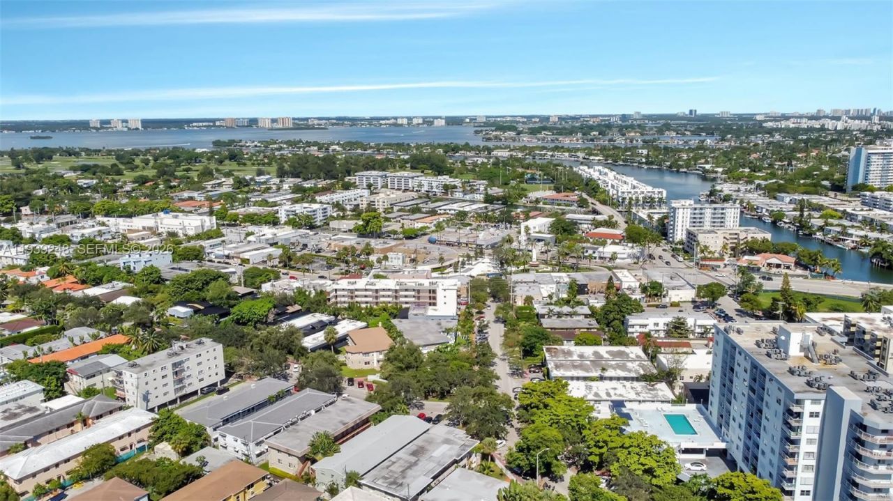 6921 Rue Vendome, Unit 10, Miami Beach, FL 33141 Photo